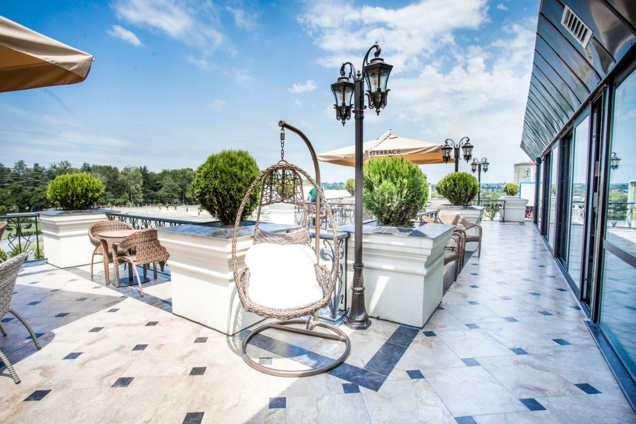 Garden Palace Zugdidi Dış mekan fotoğraf